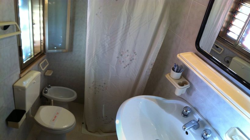 Imagen de la habitación del Hotel Cordial, Comiso. Foto 14
