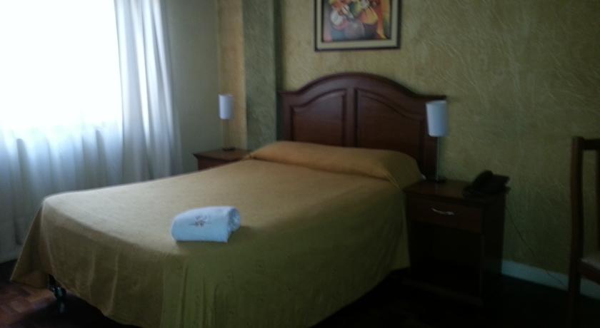 Imagen de la habitación del Hotel Cordillera Real. Foto 4
