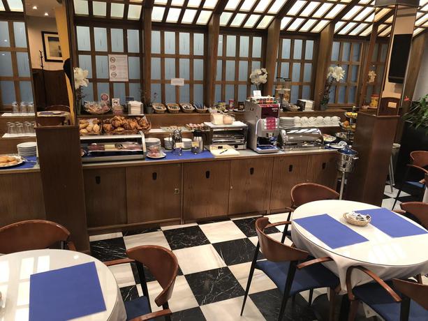 Imagen de los interiores del Hotel Cordón. Foto 11