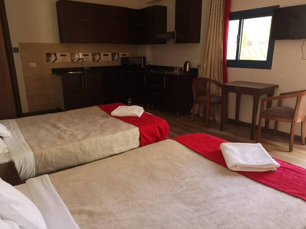 Imagen general del Hotel Cordoba Suits. Foto 11
