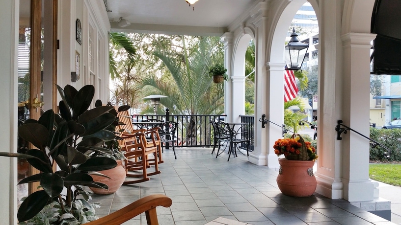Imagen de los exteriores del Hotel Cordova Inn. Foto 12