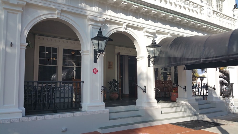 Imagen de los exteriores del Hotel Cordova Inn. Foto 14