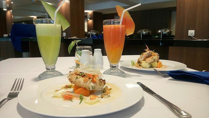 Imagen del bar/restaurante del Hotel Core Hotel Malioboro City Yogyakarta. Foto 3