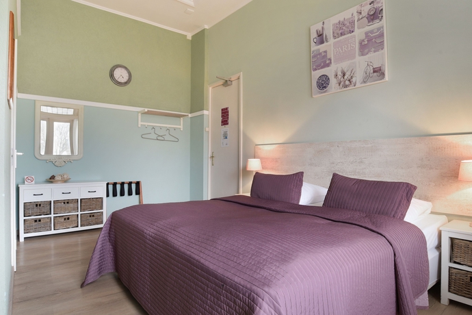 Imagen de la habitación del Hotel Corel. Foto 7