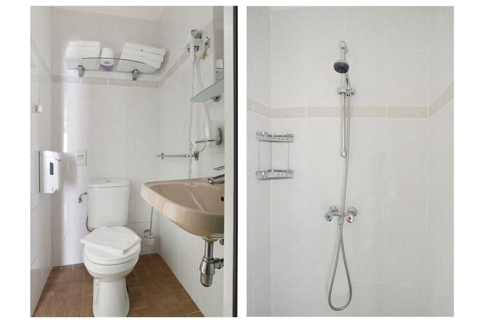 Imagen de la habitación del Hotel Corel. Foto 17