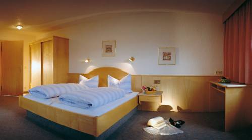 Imagen de la habitación del Hotel Cores. Foto 11