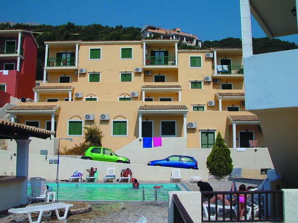 Imagen de los exteriores del Hotel Corfu Aquamarine. Foto 6