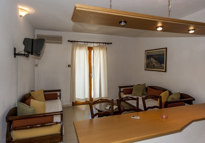 Imagen de la habitación del Hotel Corfu Aquamarine. Foto 3