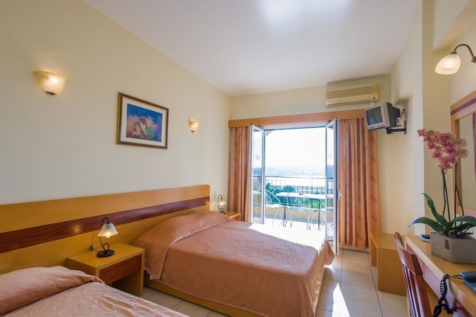 Imagen de la habitación del Hotel Corfu Hellinis. Foto 4