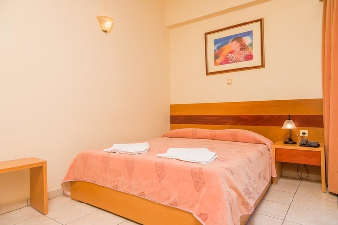 Imagen de la habitación del Hotel Corfu Hellinis. Foto 7