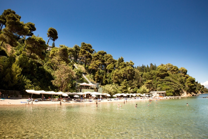 Imagen de los exteriores del Hotel Corfu Holiday Palace. Foto 15