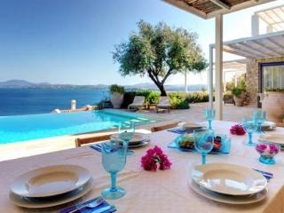 Imagen general del Hotel Corfu Luxury Villas, Pirgi. Foto 20