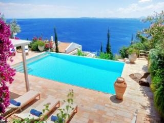 Imagen general del Hotel Corfu Luxury Villas, Pirgi. Foto 23