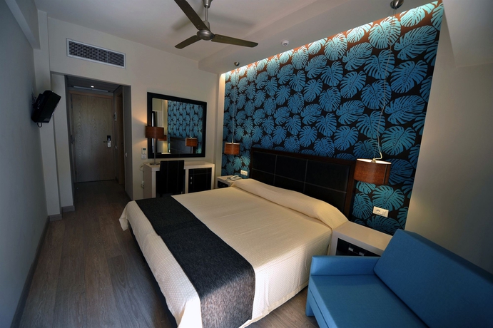 Imagen de la habitación del Hotel Corfu Mare. Foto 2