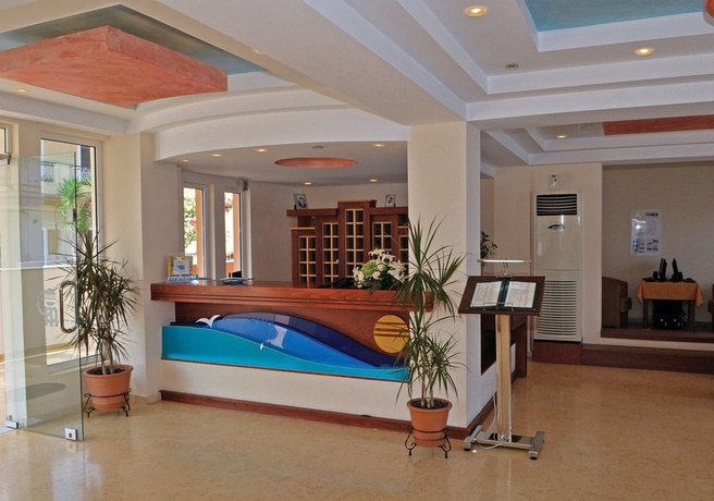 Imagen de los interiores del Hotel Corfu Maris. Foto 5