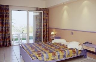 Imagen de la habitación del Hotel Corfu Mirabell. Foto 6