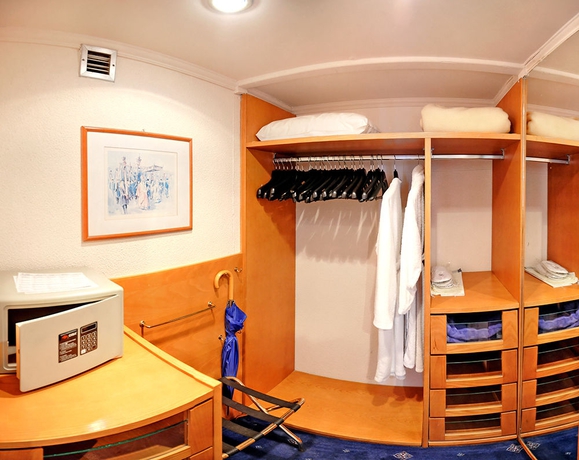 Imagen de la habitación del Hotel Corfu Palace. Foto 2