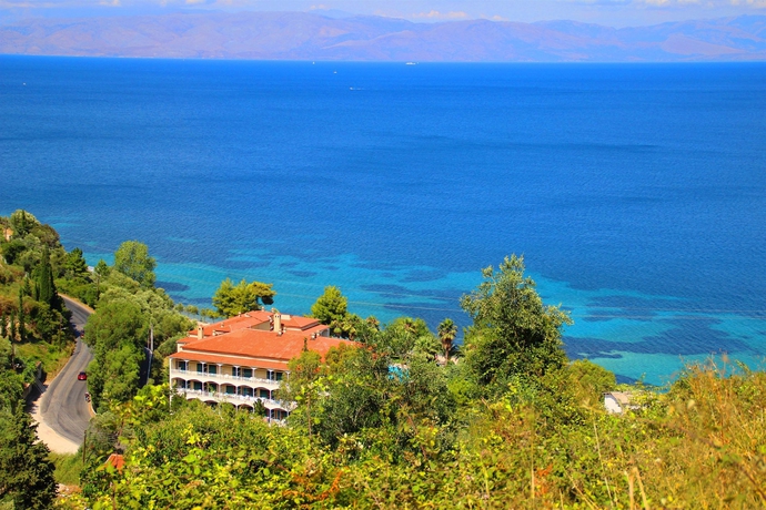 Imagen de los exteriores del Hotel Corfu Senses Resort. Foto 10