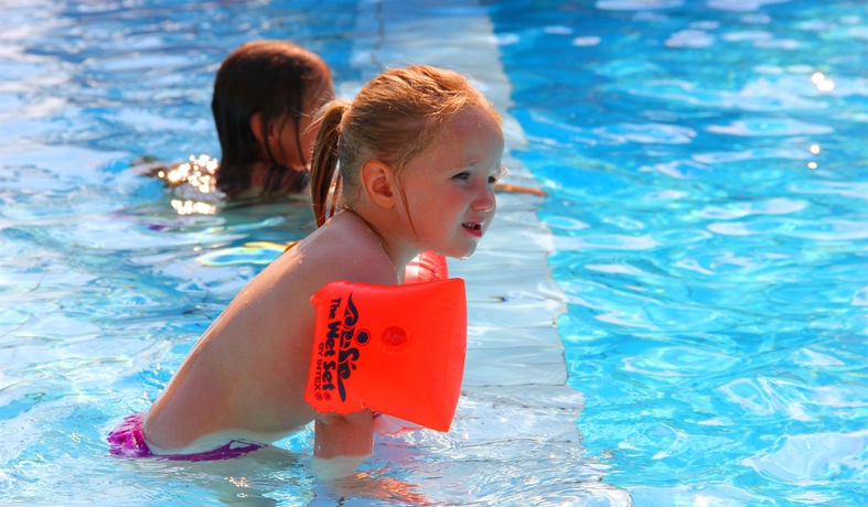 Imagen de la piscina del Hotel Corfu Senses Resort. Foto 13
