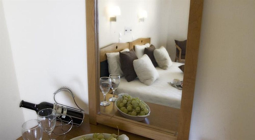 Imagen de la habitación del Hotel Corfu Senses Resort. Foto 7