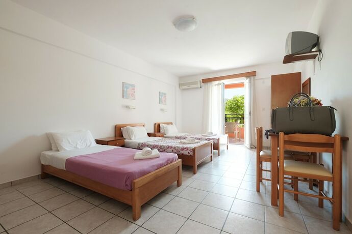 Imagen de la habitación del Hotel Corfu Village Studios. Foto 15