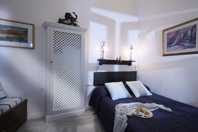 Imagen de la habitación del Hotel Cori Rigas Suites. Foto 3