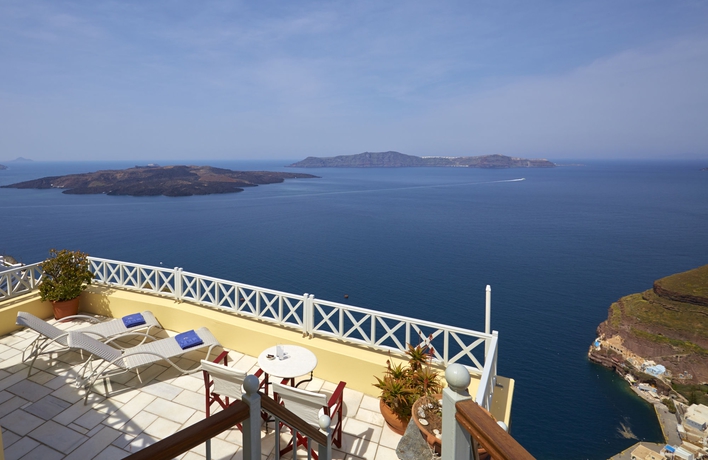 Imagen de los exteriores del Hotel Cori Rigas Suites. Foto 12