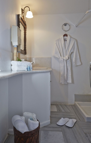 Imagen de la habitación del Hotel Cori Rigas Suites. Foto 8