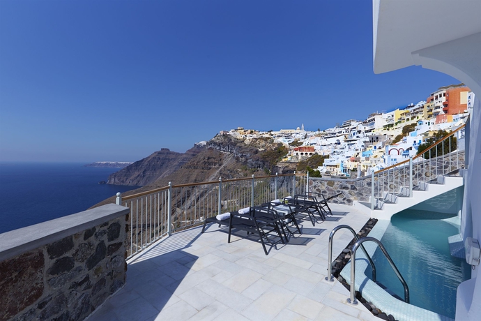 Imagen de la piscina del Hotel Cori Rigas Suites. Foto 16