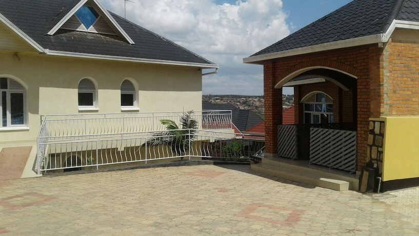Imagen general del Hotel Corina K Guest House. Foto 11
