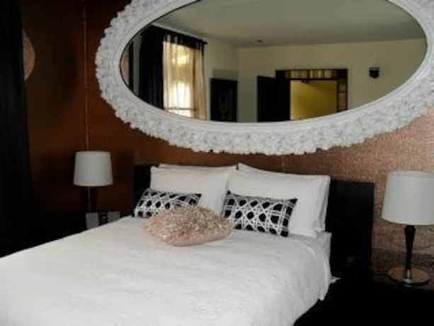 Imagen de la habitación del Hotel Corinda Contemporary. Foto 8