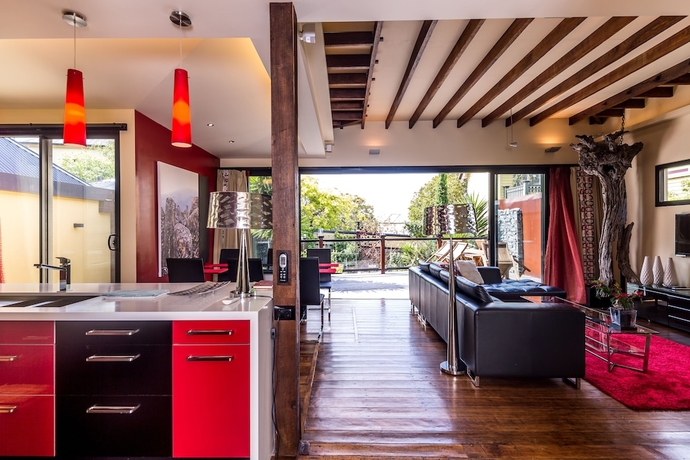Imagen de la habitación del Hotel Corinda Contemporary. Foto 16