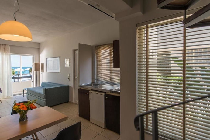 Imagen de los interiores del Hotel Corinna Mare. Foto 5