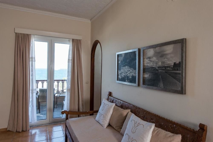 Imagen de los interiores del Hotel Corinna Mare. Foto 12