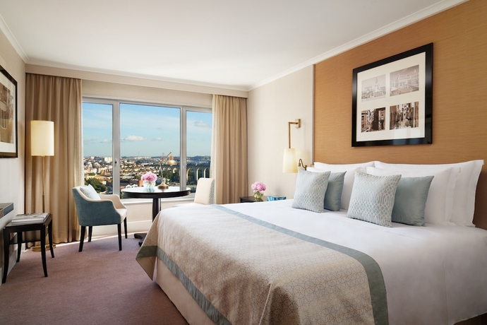 Imagen de la habitación del Hotel Corinthia Lisbon. Foto 12