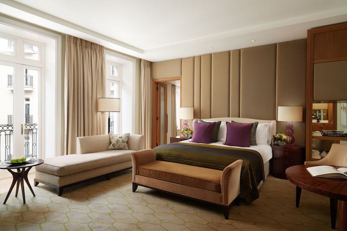 Imagen de la habitación del Hotel Corinthia London. Foto 7