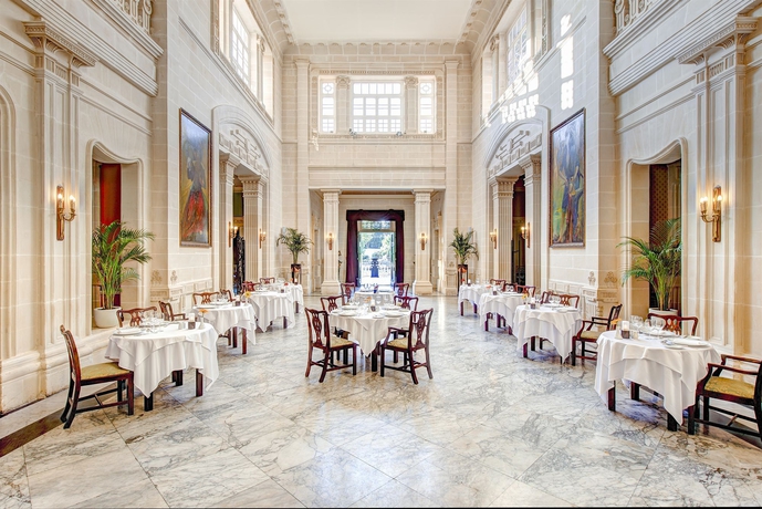 Imagen del bar/restaurante del Hotel Corinthia Palace Malta. Foto 4