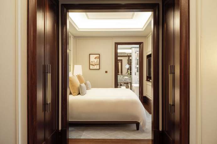 Imagen de la habitación del Hotel Corinthia Rome. Foto 5
