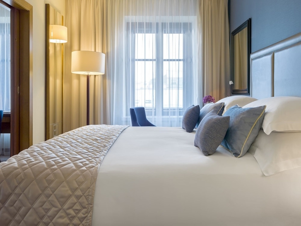 Imagen de la habitación del Hotel Corinthia St Petersburg. Foto 15