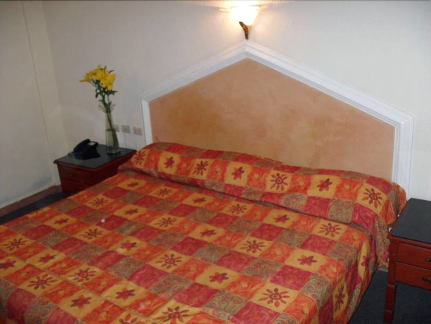 Imagen de la habitación del Hotel Corintios. Foto 14