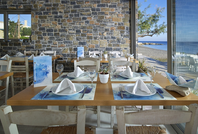 Imagen del bar/restaurante del Hotel Coriva Beach. Foto 5