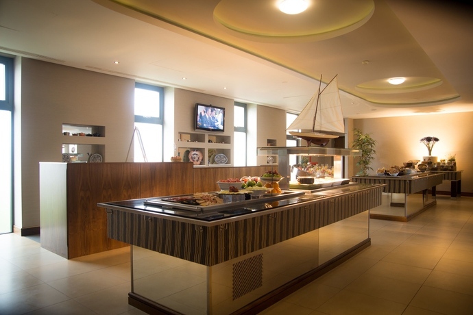 Imagen del bar/restaurante del Hotel Cork International. Foto 6