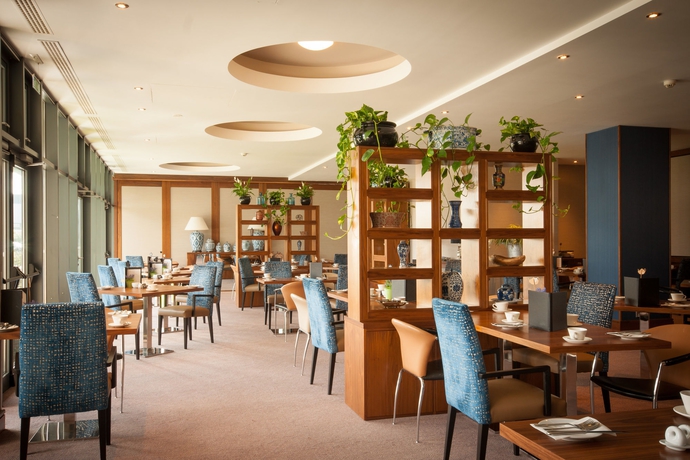 Imagen del bar/restaurante del Hotel Cork International. Foto 7