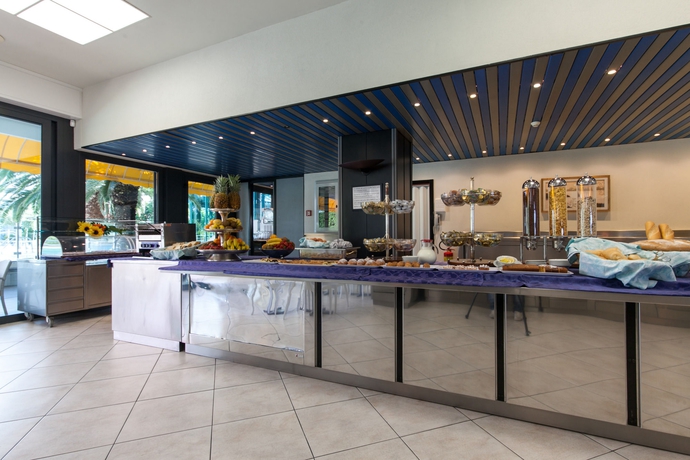 Imagen del bar/restaurante del Hotel Cormoran. Foto 3