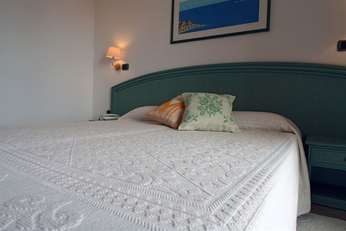 Imagen de la habitación del Hotel Cormoran & Residence. Foto 4