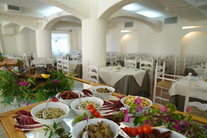 Imagen del bar/restaurante del Hotel Cormorano. Foto 12