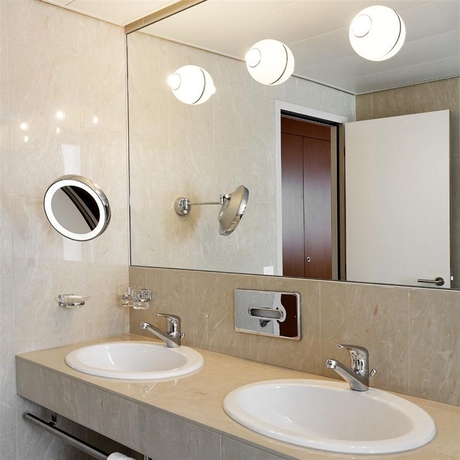 Imagen de la habitación del Hotel Cornavin. Foto 3