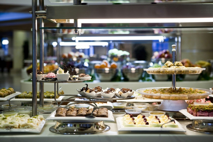 Imagen del bar/restaurante del Hotel Cornelia De Luxe Resort - All Inclusive. Foto 5