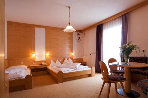 Imagen de la habitación del Hotel Cornelia, Sulden - Solda. Foto 8