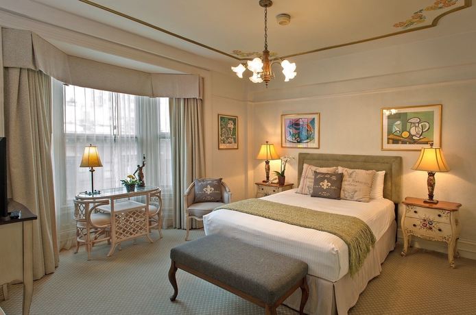 Imagen de la habitación del Hotel Cornell De France. Foto 6